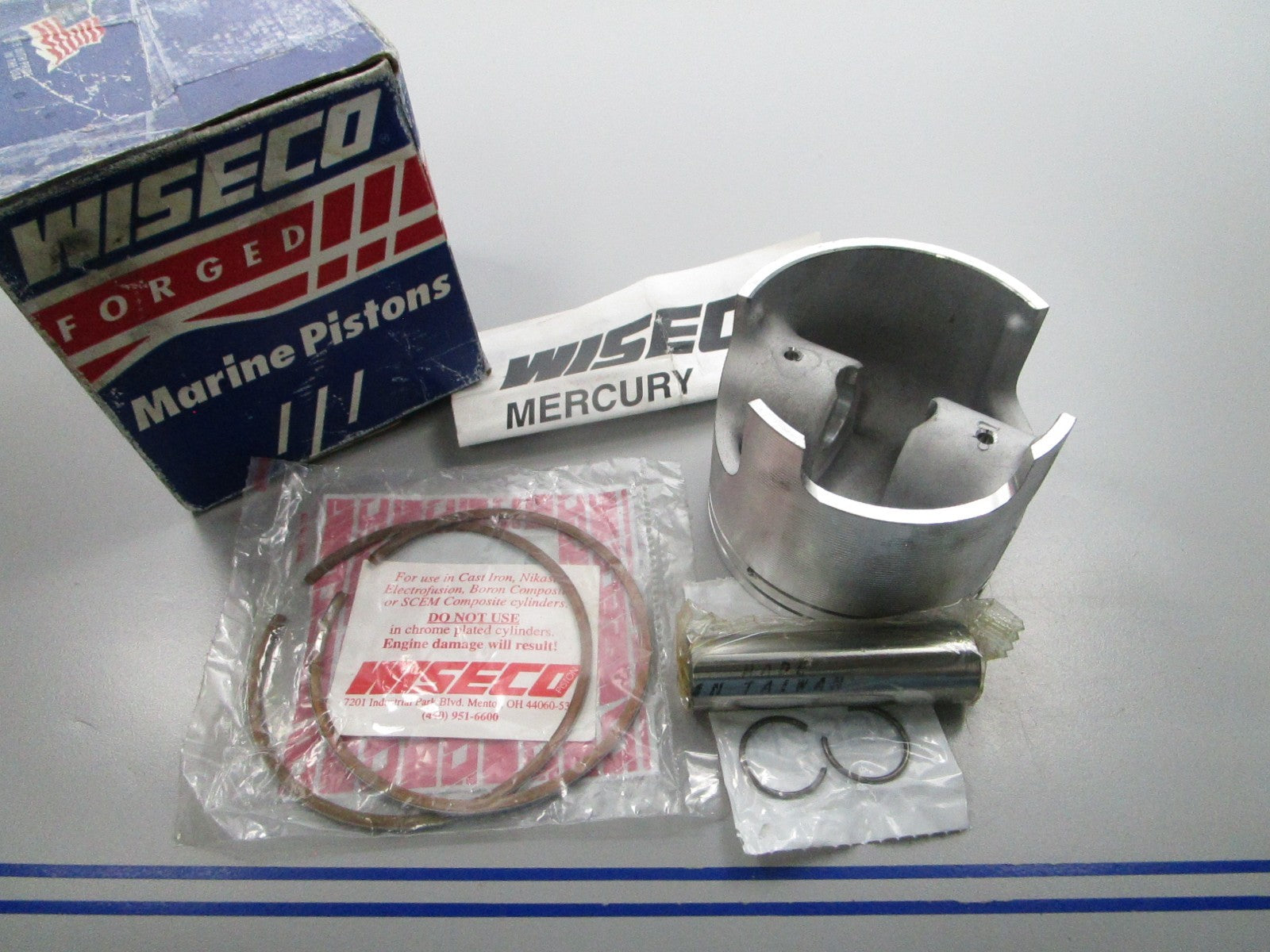 NEW 3037PS For: Mercury Wiseco Piston Kit 0810