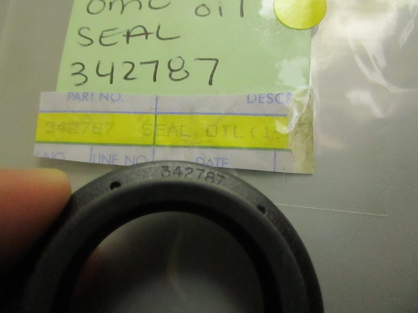 *NEW OEM* 0810 OMC Johnson Evinrude Oil Seal 342787 0342787