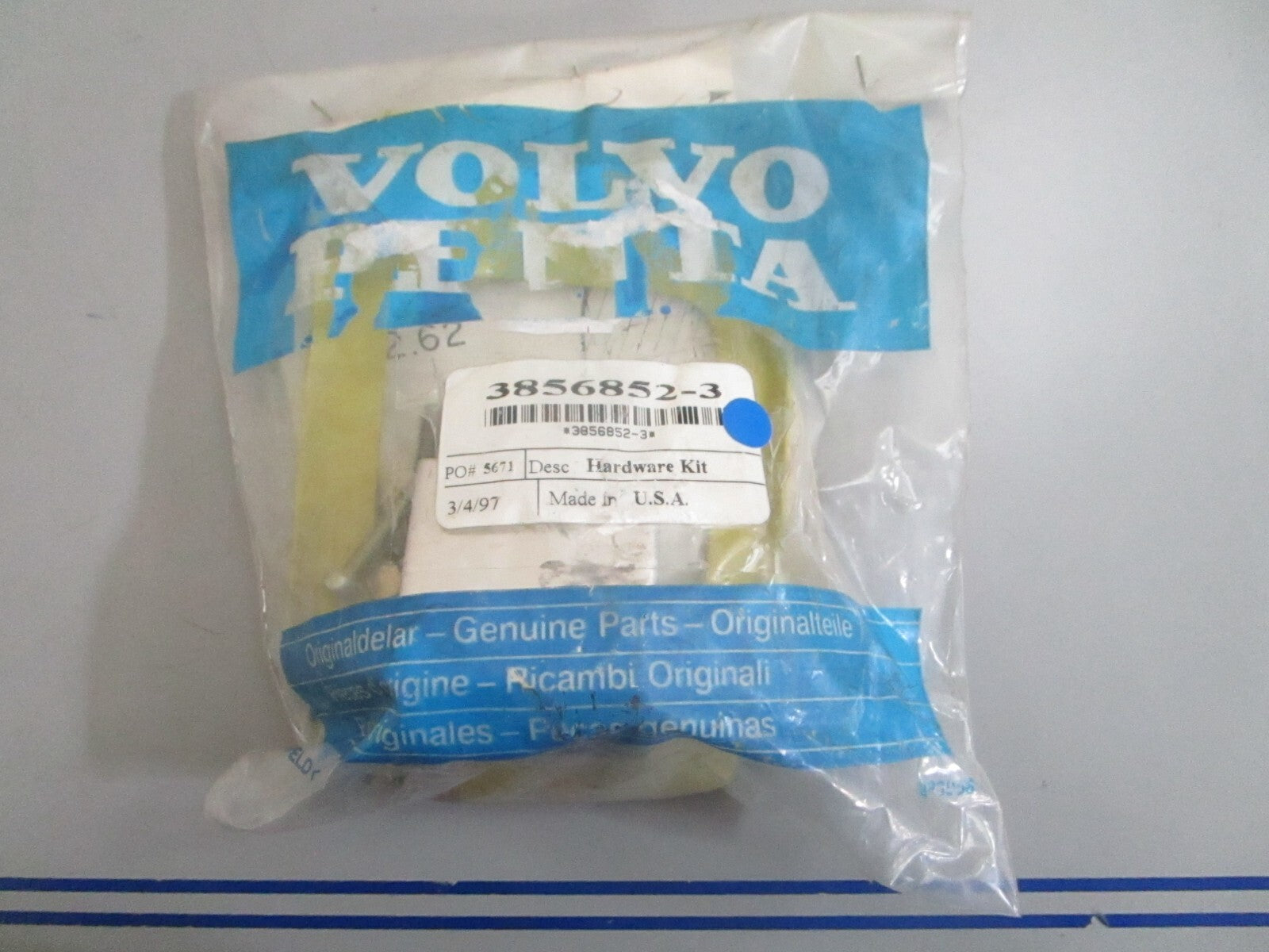 *NEW OEM* 0820 Volvo Penta Hardware Kit 3856852