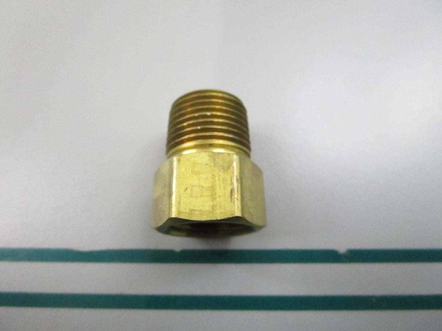 NEW OEM 908951 0908951 OMC Johnson Evinrude Fitting 0810