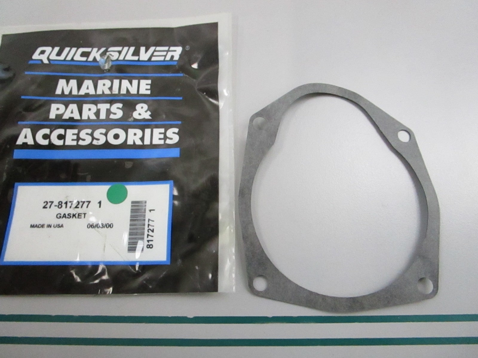 NEW OEM 27-817277 1 Mercury Quicksilver Gasket 0810