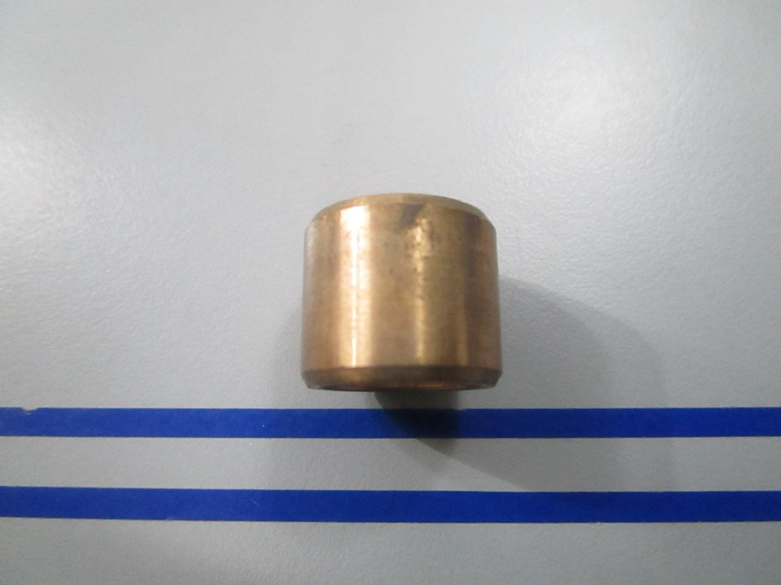 *NEW OEM* 0810 Volvo Penta Lock 673792