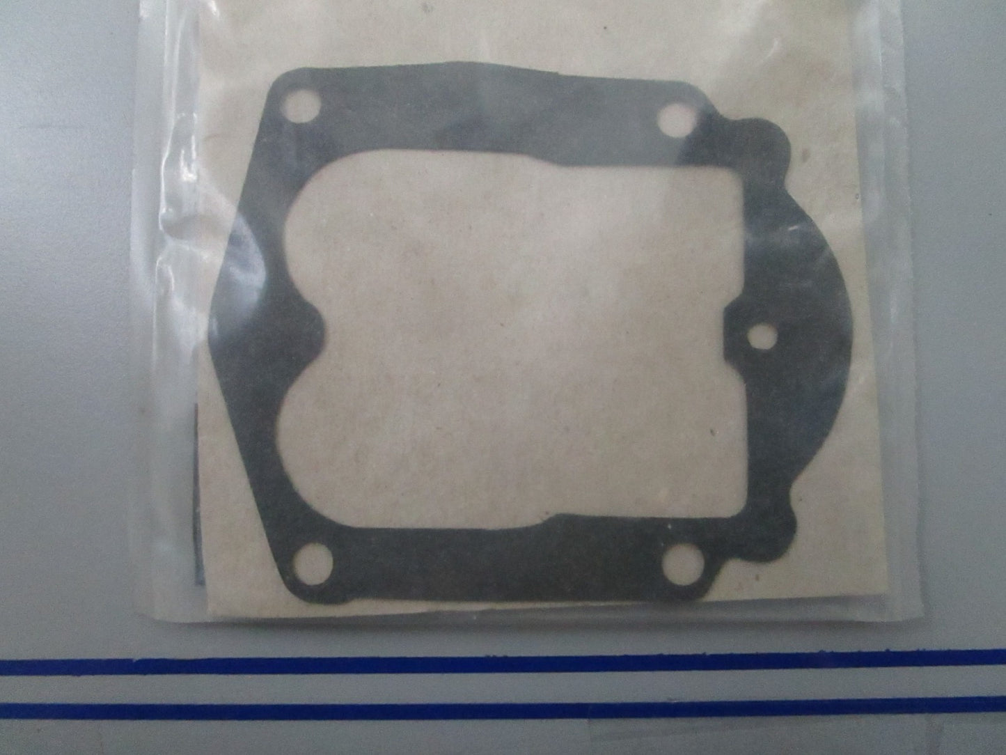 *NEW OEM* 0810 Mercury Quicksilver Gasket 27-822217
