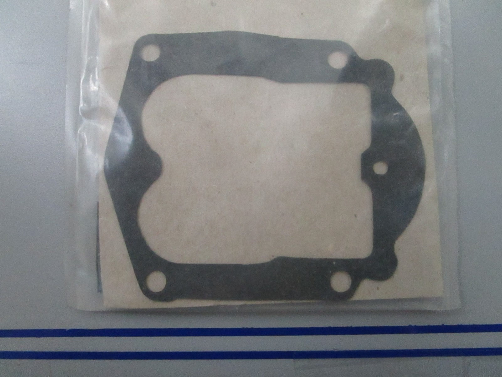 *NEW OEM* 0810 Mercury Quicksilver Gasket 27-822217