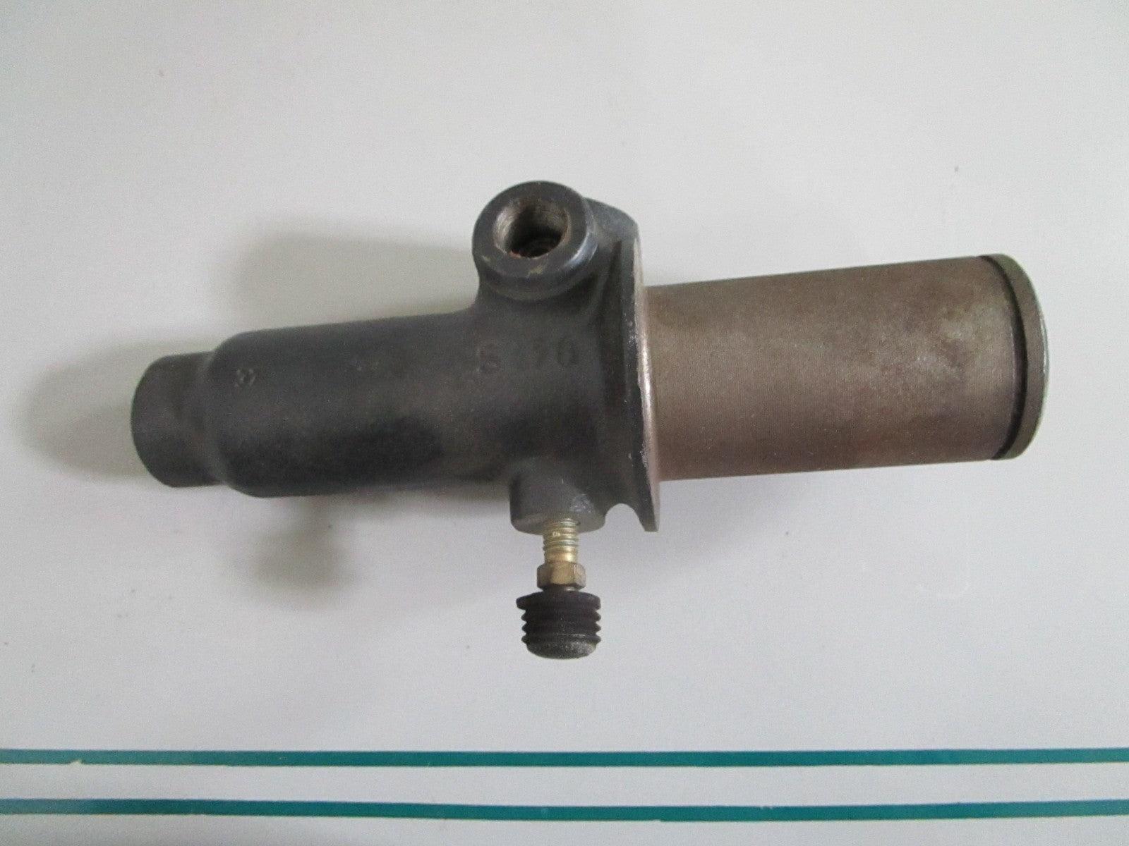 NEW OEM 0002952906 Merecedes-Benz Master Cylinder 0820