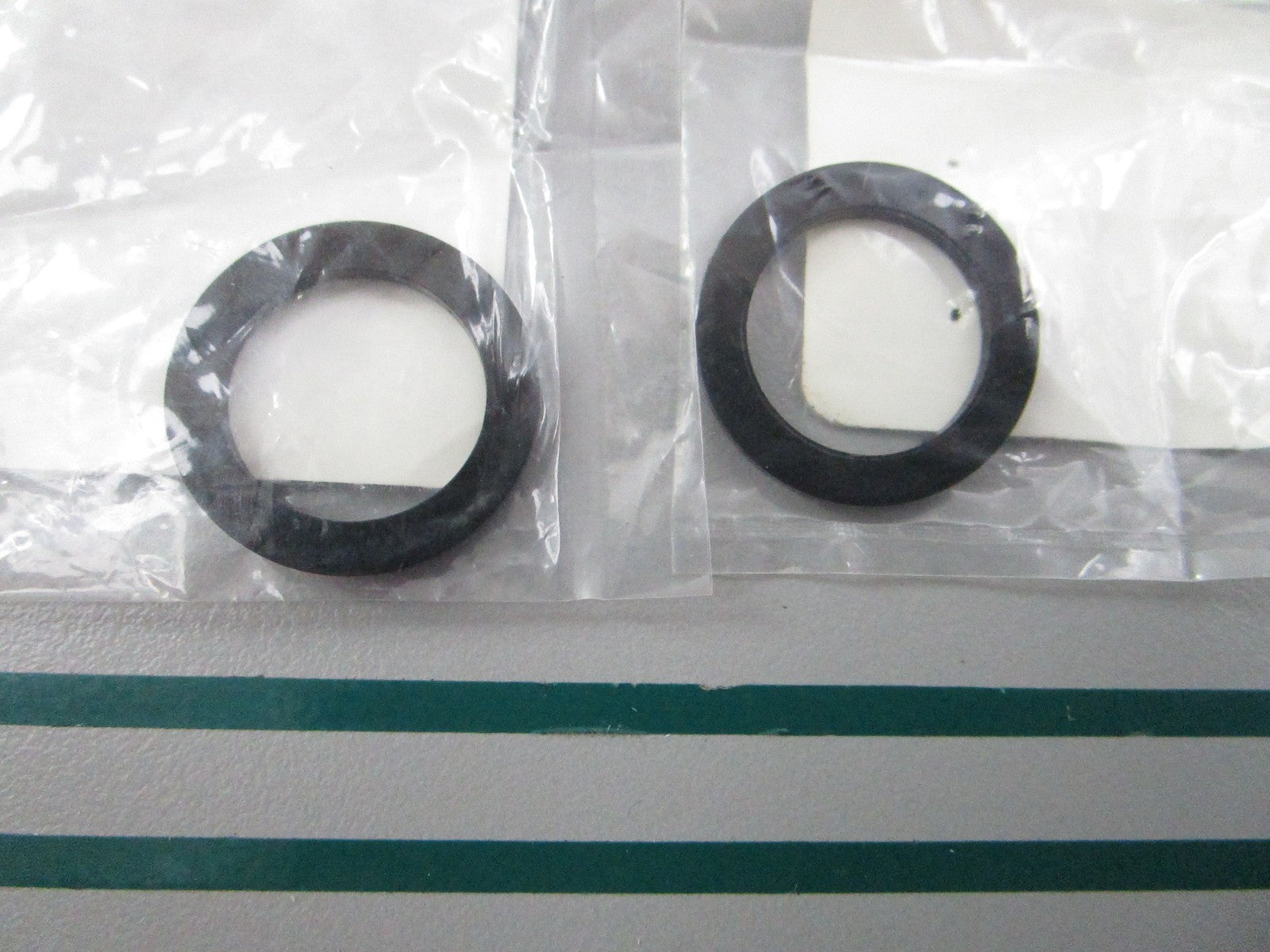 NEW OEM (LOT OF 2) 90202-15M37-00 Yamaha Washer 0810