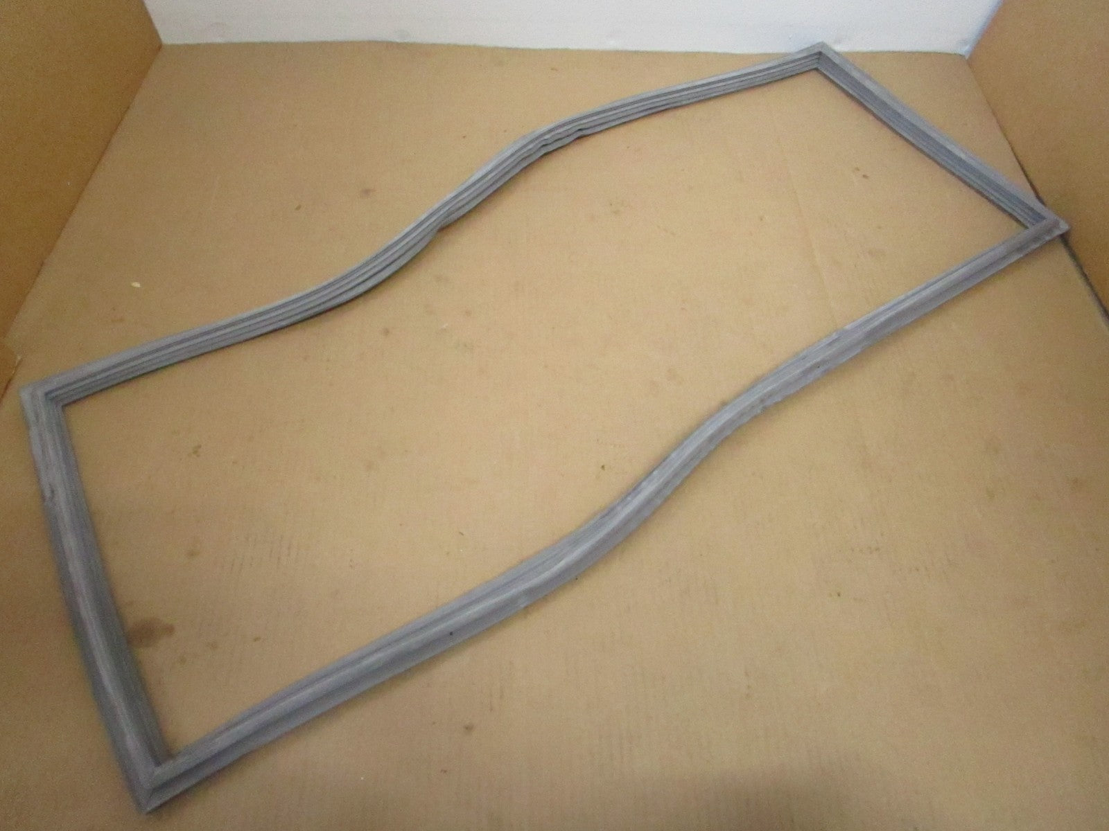 NEW OEM W10917313 Whirlpool Refrigerator Door Gasket 0810