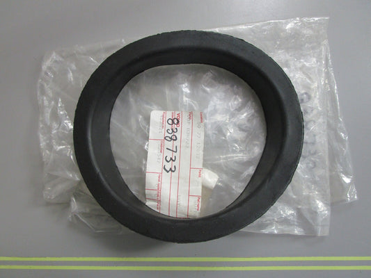 *NEW OEM* 0810 Volvo Penta Support Ring 838733