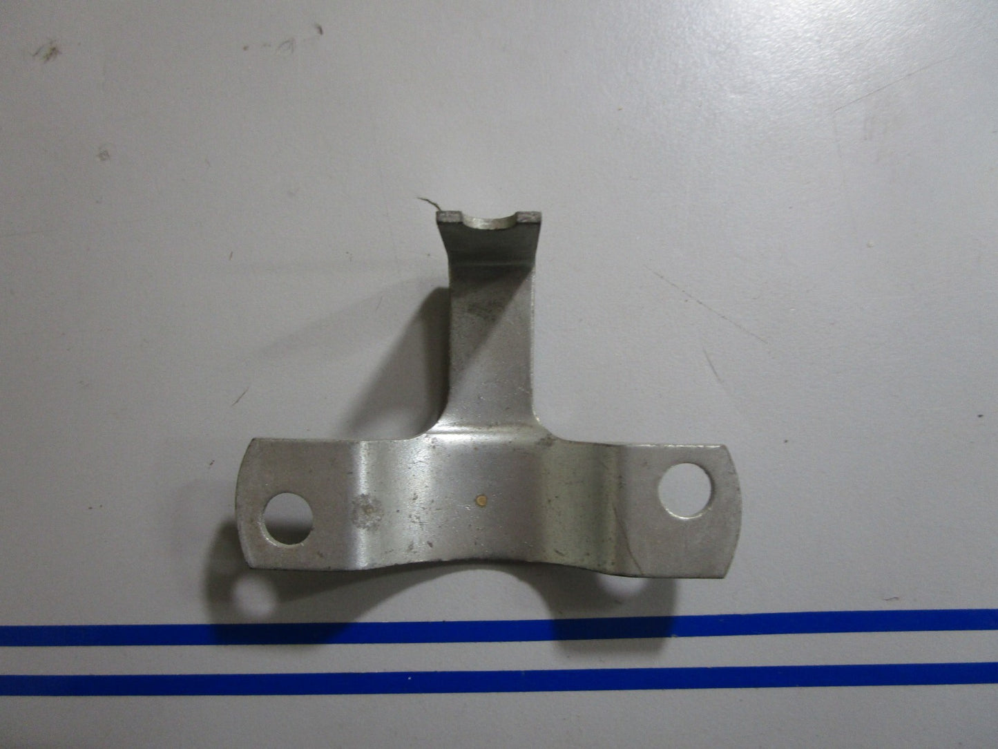 *NEW OEM* 0810 OMC Johnson Evinrude Choke Solenoid Clamp 316036 0316036