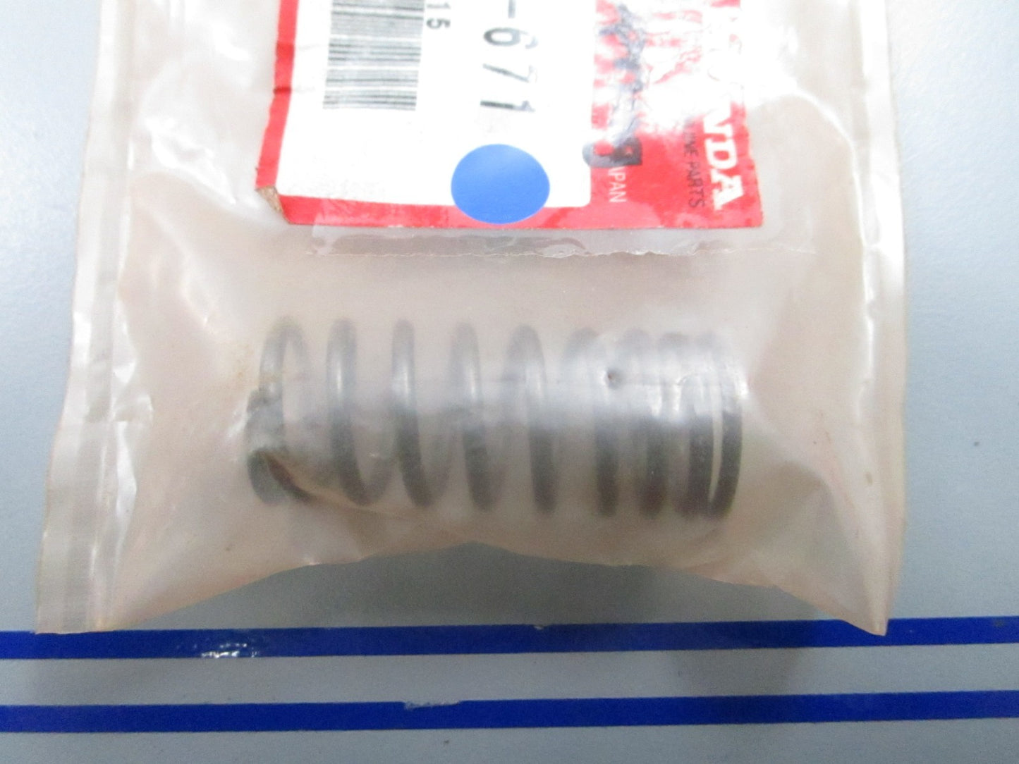 *NEW OEM* 0810 Honda Valve Spring 14761-HM3-671