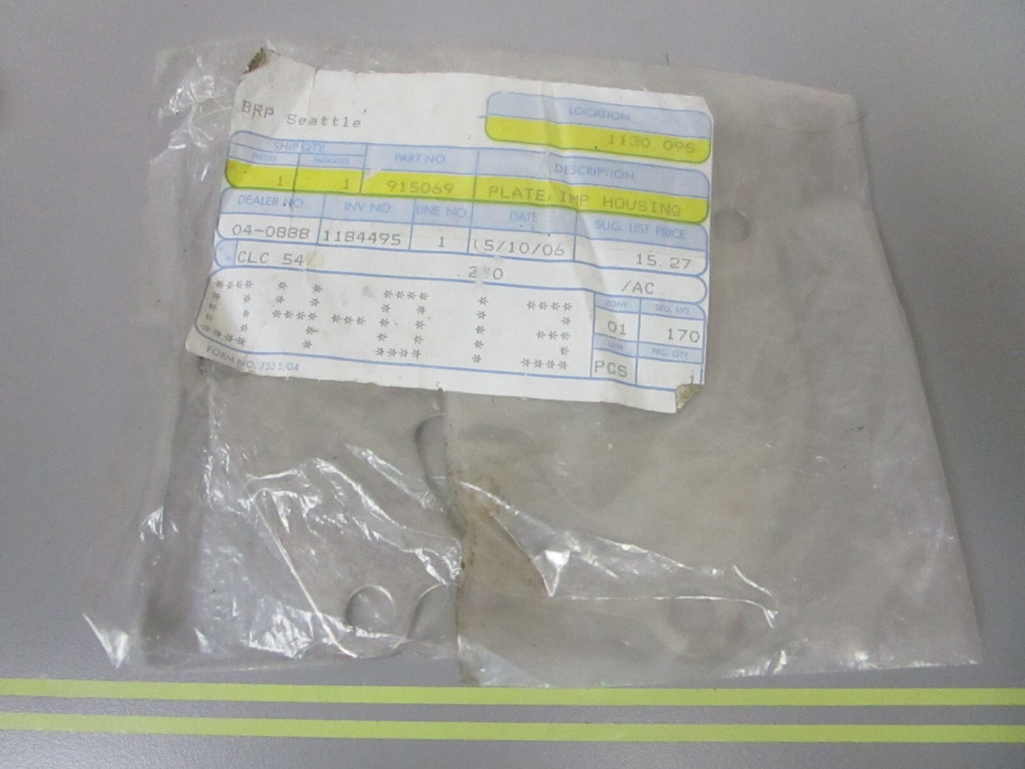 *NEW OEM* 0810 OMC Johnson Evinrude Impeller Housing Plate 915069 0916069