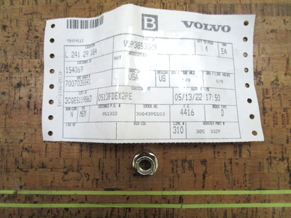 *NEW OEM* 0750 Volvo Penta NUT 3853329