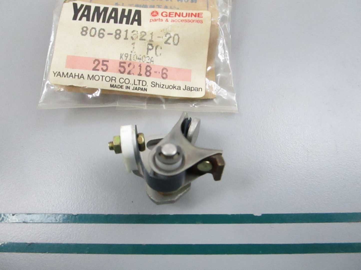 NEW OEM 806-81321-20-00 Yamaha Contact Point Set 0810