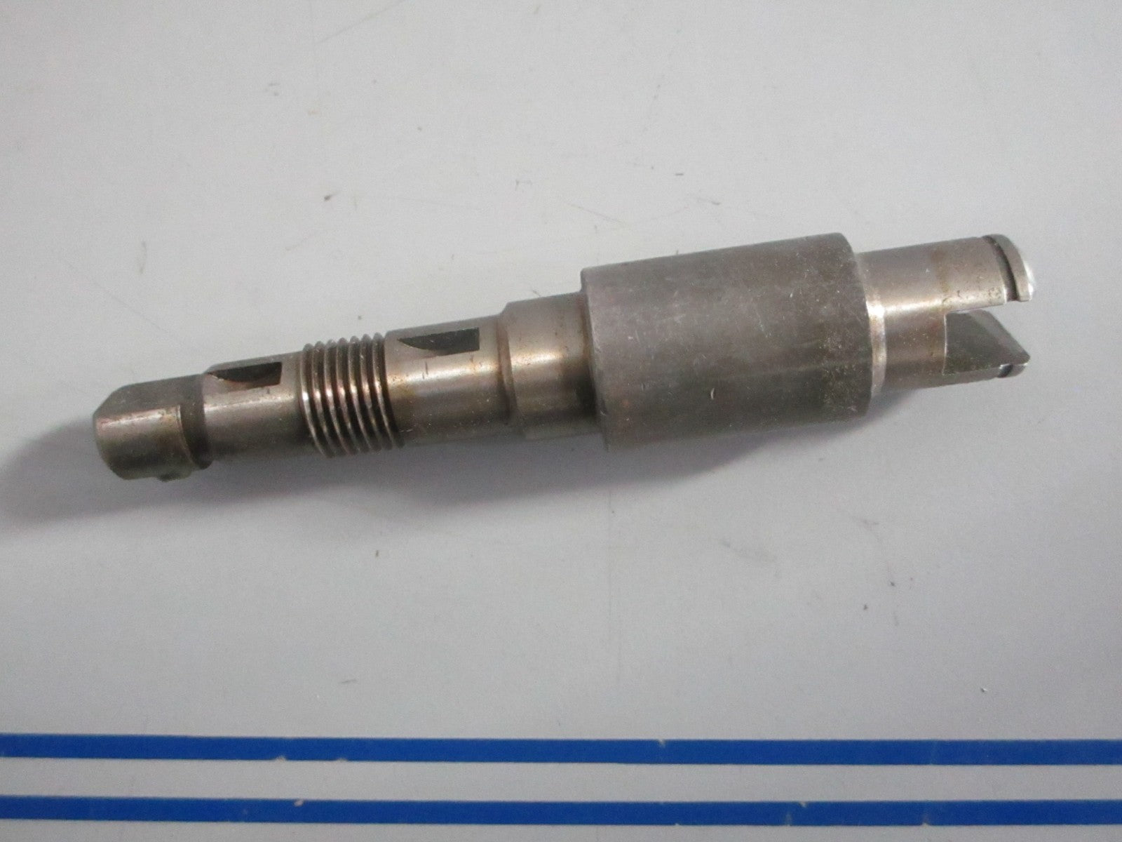 NEW OEM 580417 0580417 OMC Johnson Evinrude Shaft & Ball 0820