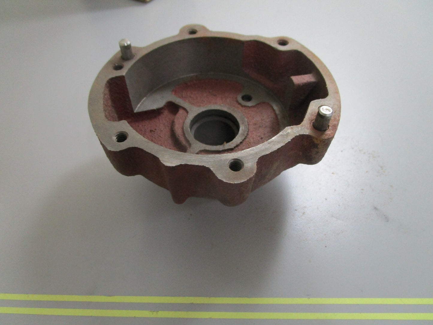 *NEW OEM* 0810 OMC Johnson Evinrude Housing 316030 0316030