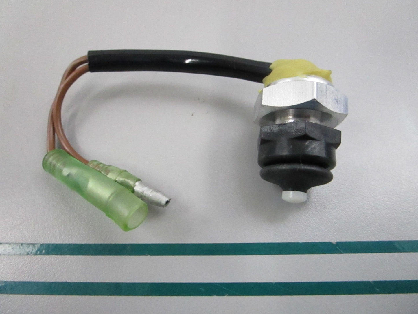 NEW OEM 689-82540-01-00 Yamaha Neutral Switch Assembly 0810