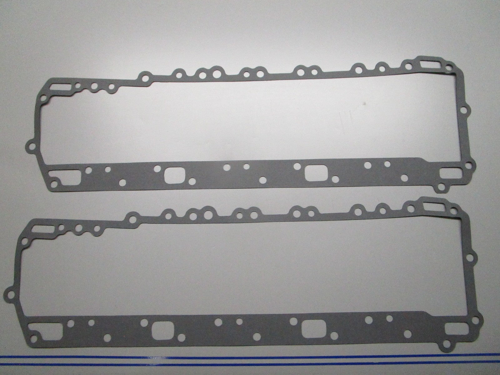 *NEW* (LOT OF 2) 0810 Sierra Gasket 18-2574 Replaces: Mercury 27-85495-2