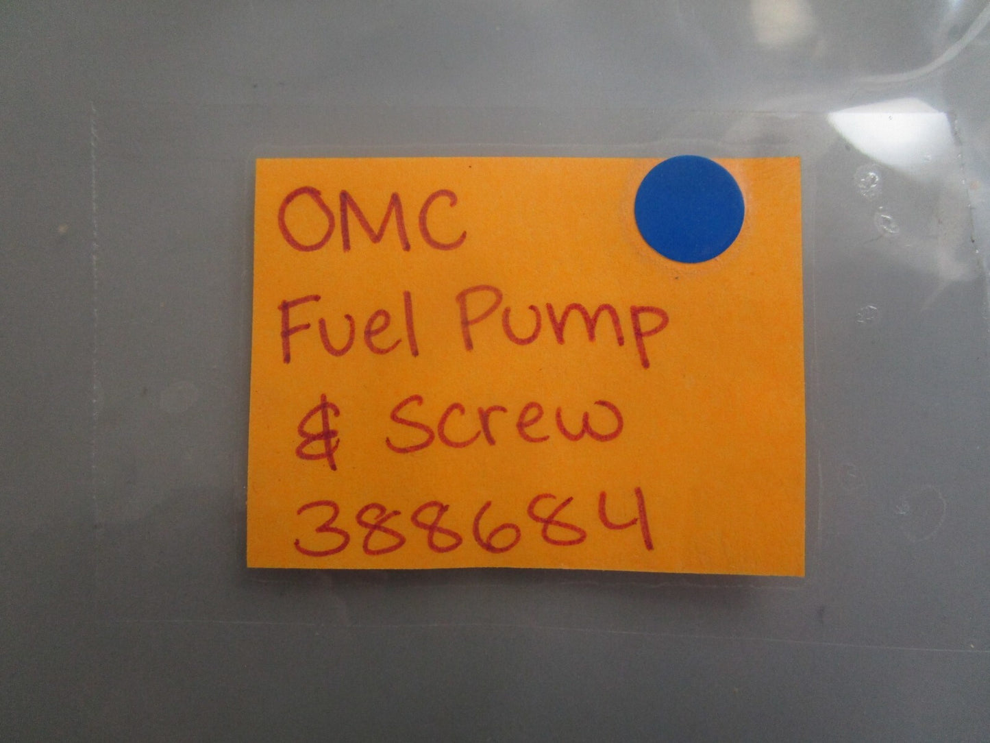 *NEW OEM* 0820 OMC Johnson Evinrude Fuel Pump & Screws 388684 0388684