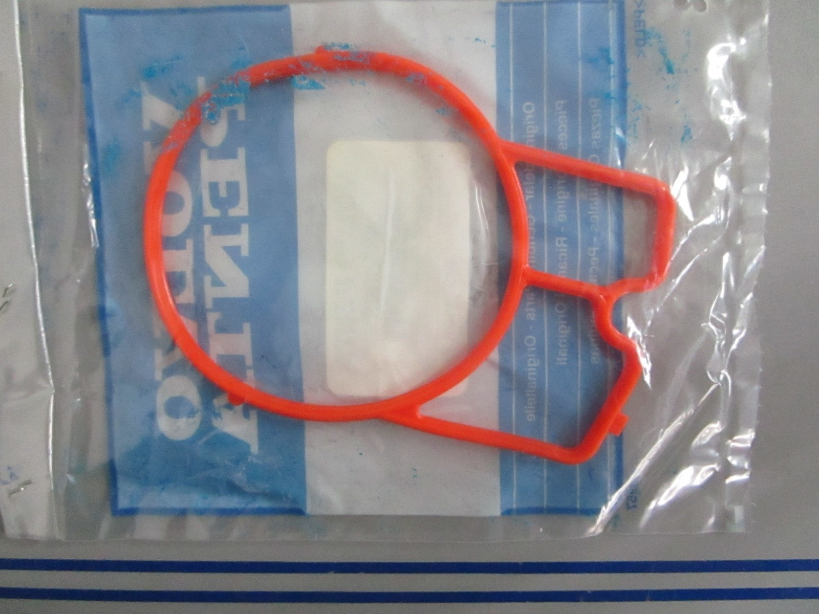*NEW OEM* 0820 Volvo Penta Gasket 3858965