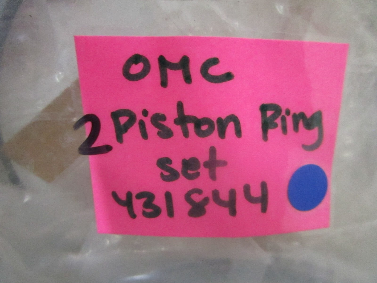 *NEW OEM* 0810 OMC Johnson Evinrude 2 Piston Ring Set 431844 0431844