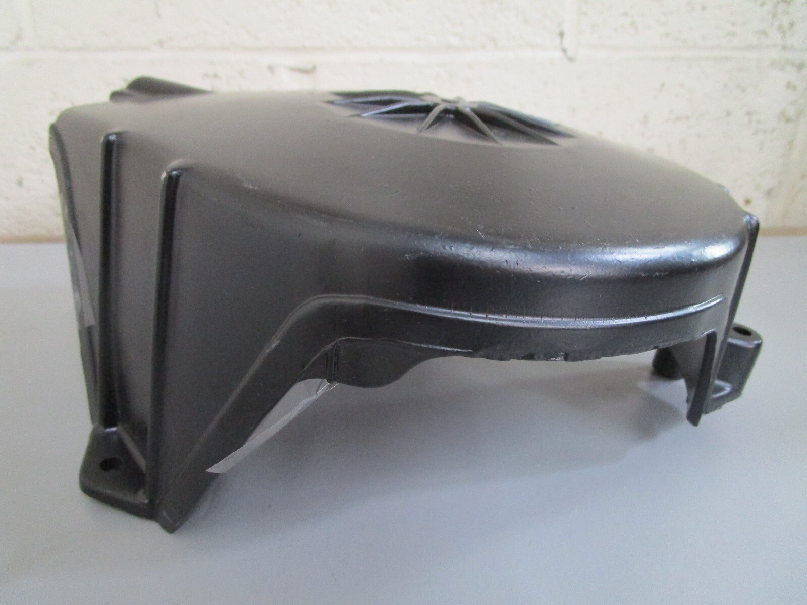 *NEW OEM* 0820 Mercury Quicksilver 15 20 25HP Starter Housing 86689A5 86689