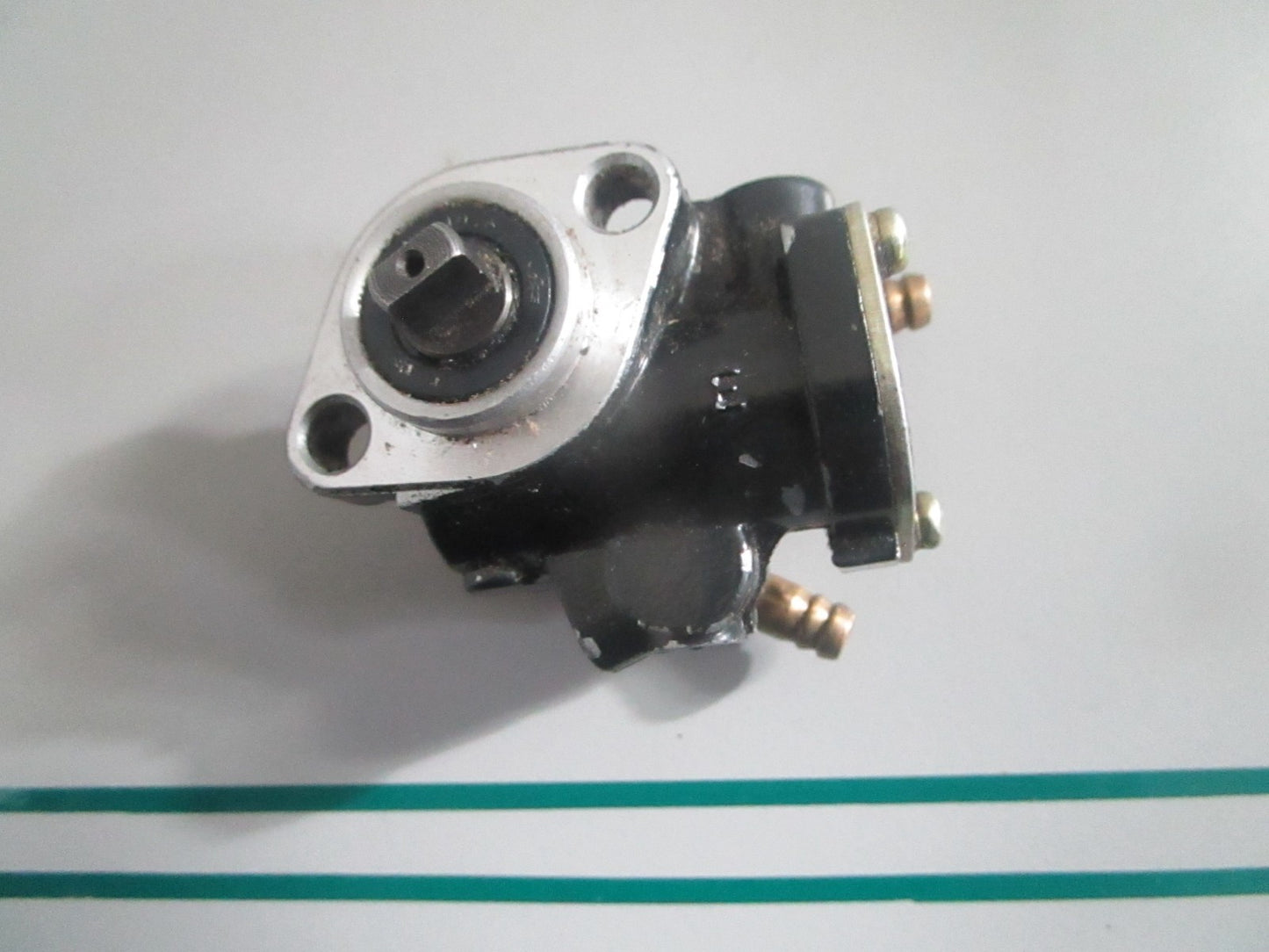 NEW OEM 812690T1 Mercury Quicksilver Oil Injection Pump 0820