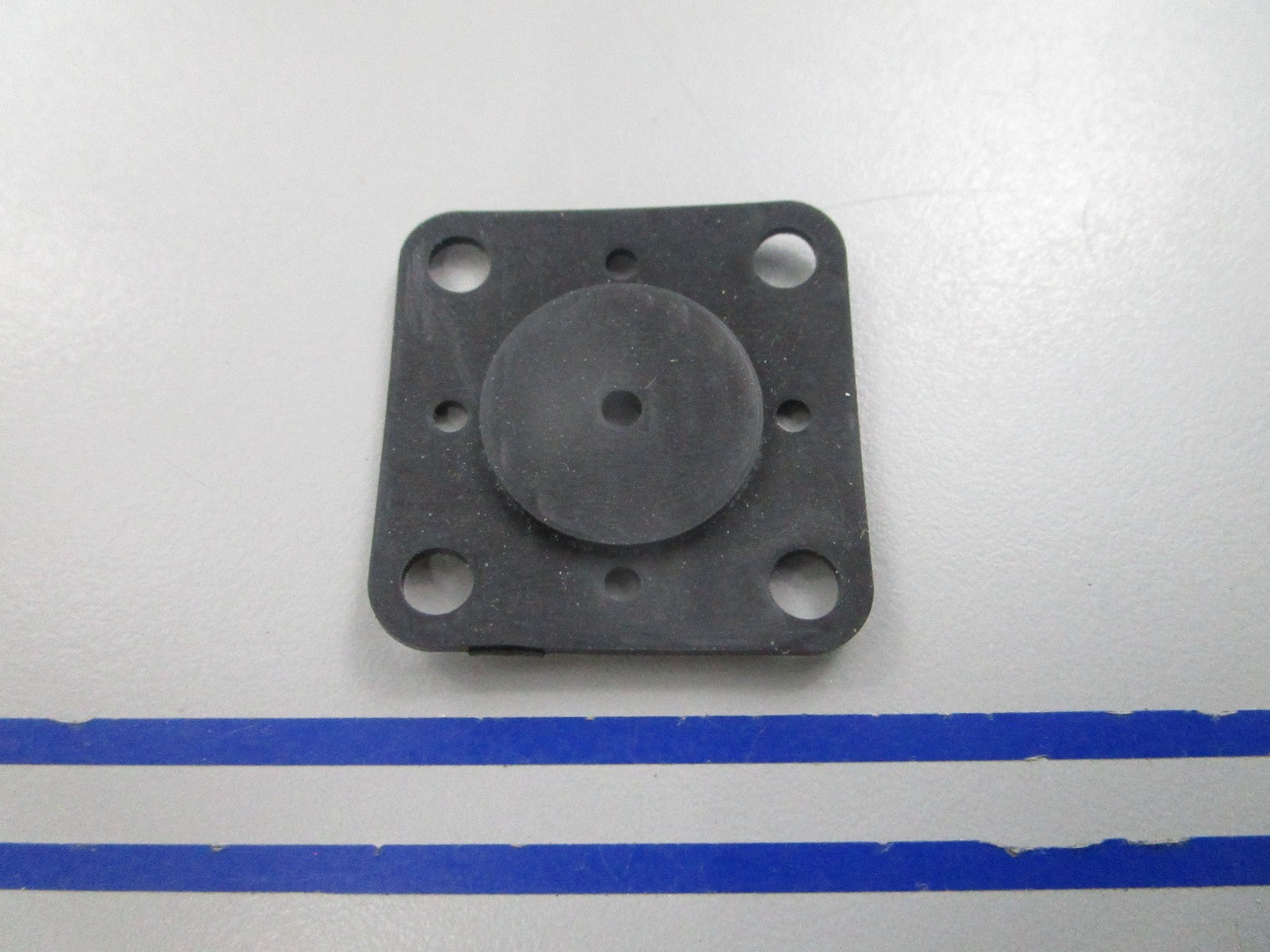 NEW OEM 333448 0333448 OMC Johnson Evinrude Gasket 0810