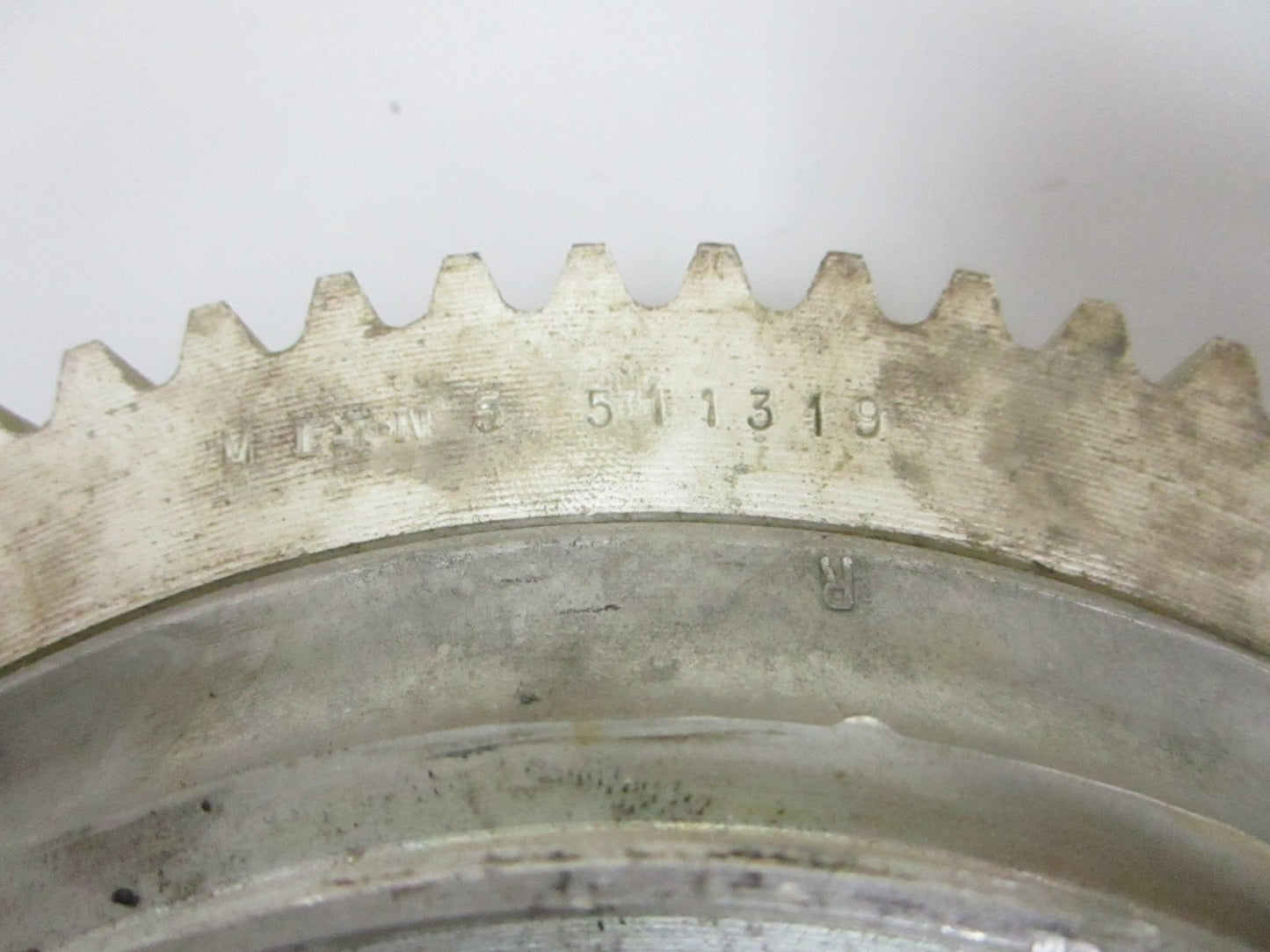*NEW OEM* 0720 OMC Johnson Evinrude 1976 35hp Flywheel 582013 581353