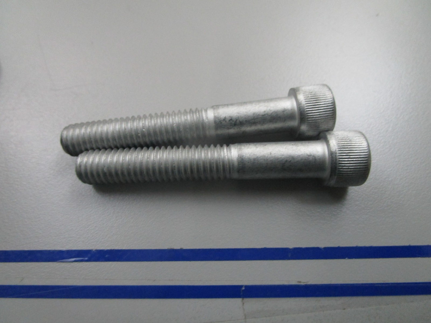 *NEW OEM* 0810 Volvo Penta Hex Socket Screw 956590