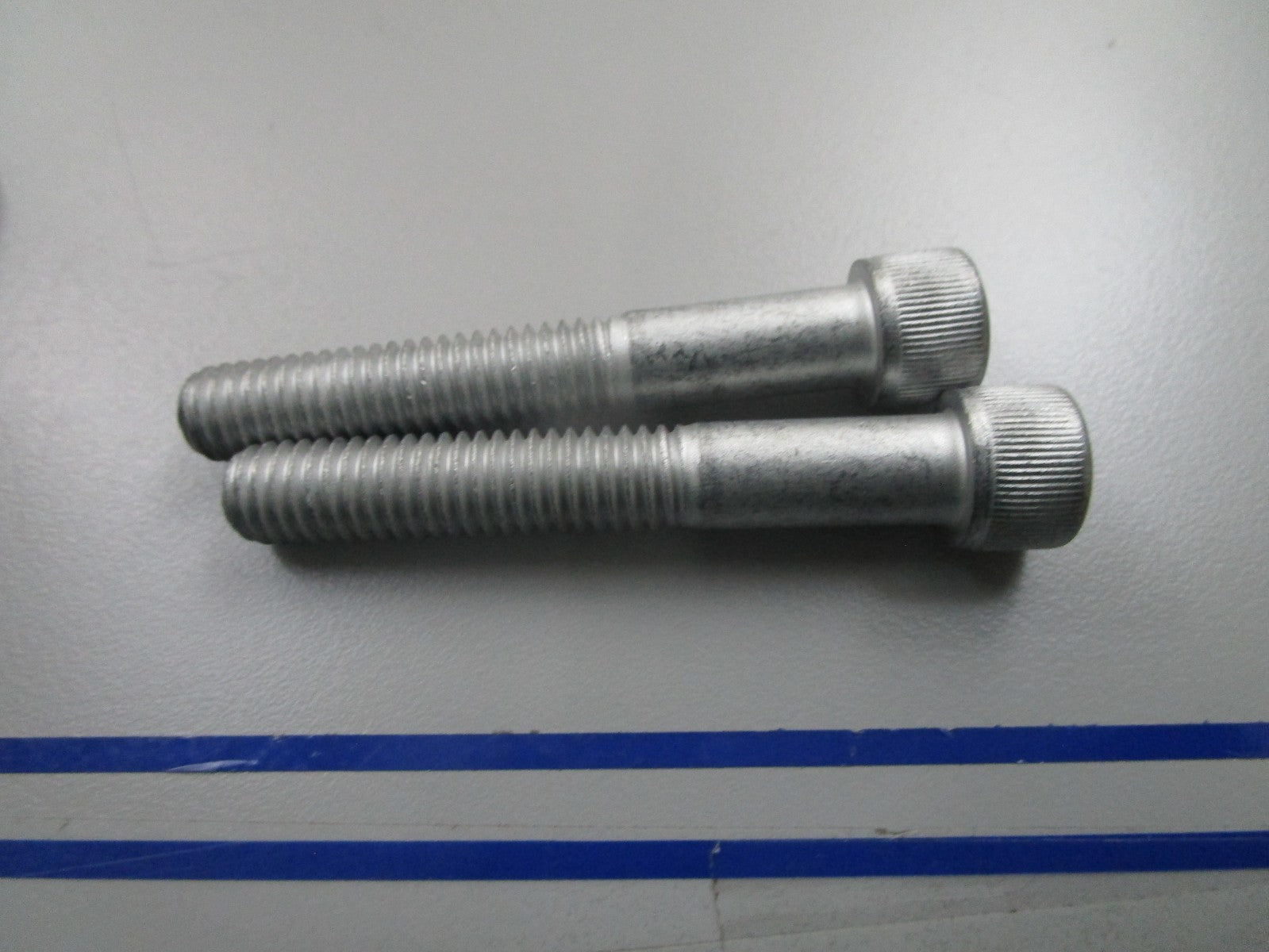 *NEW OEM* 0810 Volvo Penta Hex Socket Screw 956590