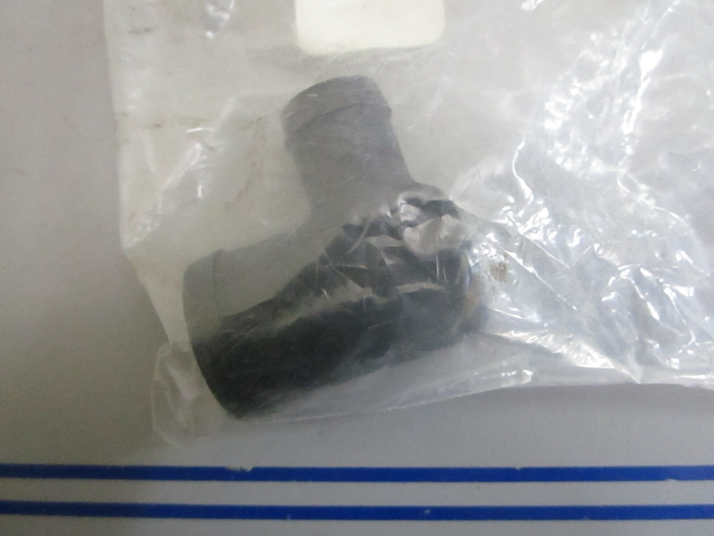 *NEW OEM* 0810 OMC Johnson Evinrude Fitting Elbow 356448 0356448