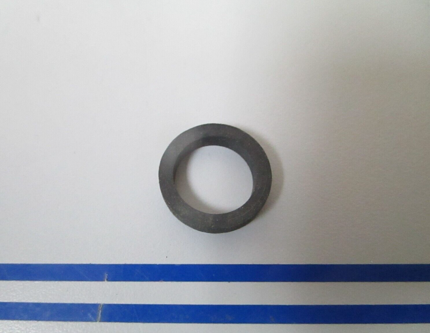*NEW OEM* 0810 Volvo Penta Seal 418411