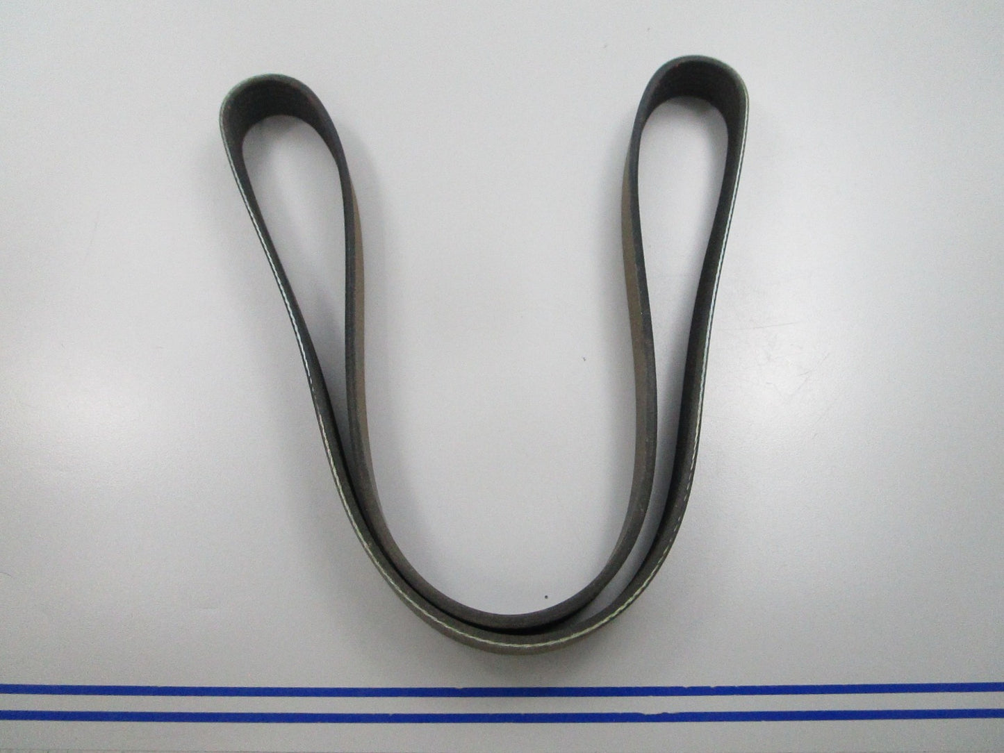 NEW K060465 Gates Micro-V Serpentine Belt 0810