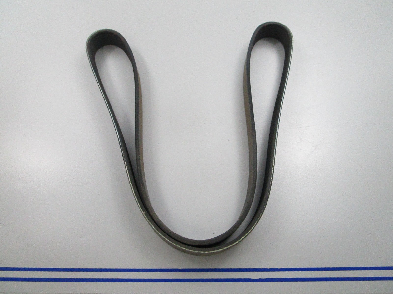 NEW K060465 Gates Micro-V Serpentine Belt 0810