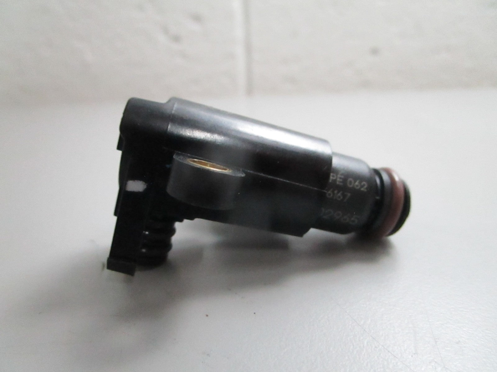 *NEW OEM* 0820 Mercury Quicksilver Fuel Injector 8M0142264