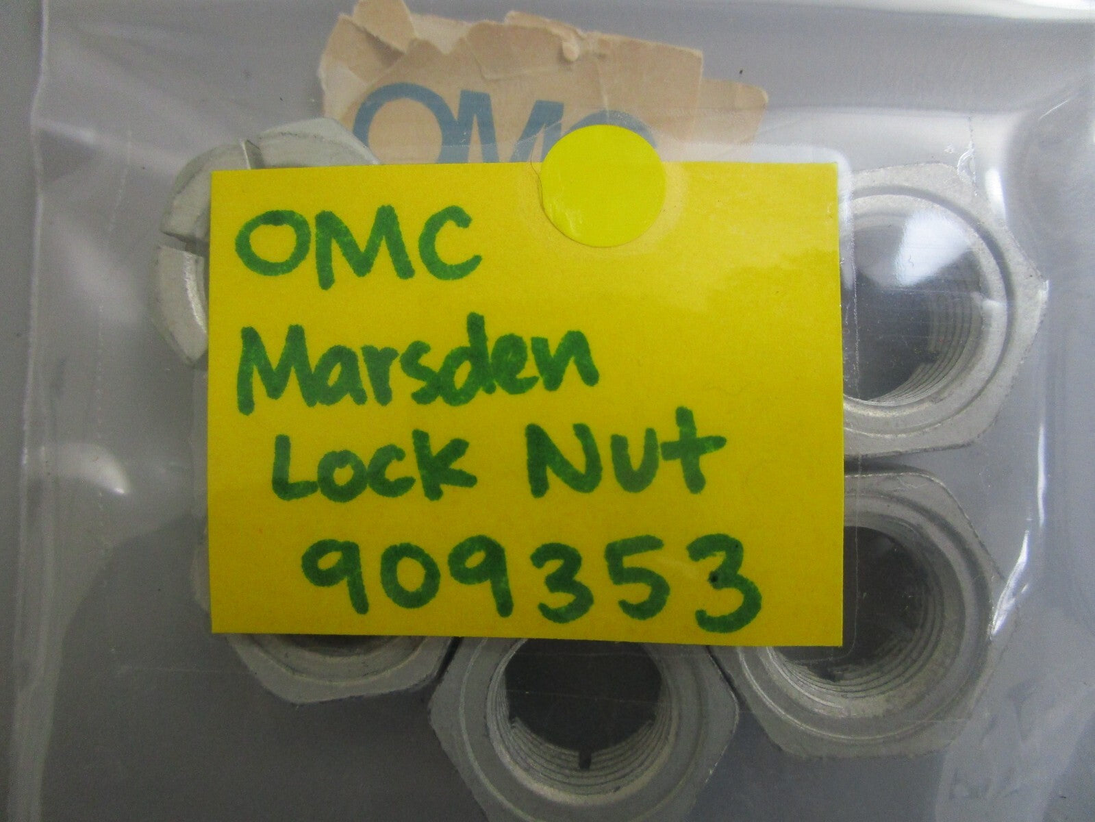 *NEW OEM* 0810 OMC Johnson Evinrude Marsden Lock Nut 909353 0909353