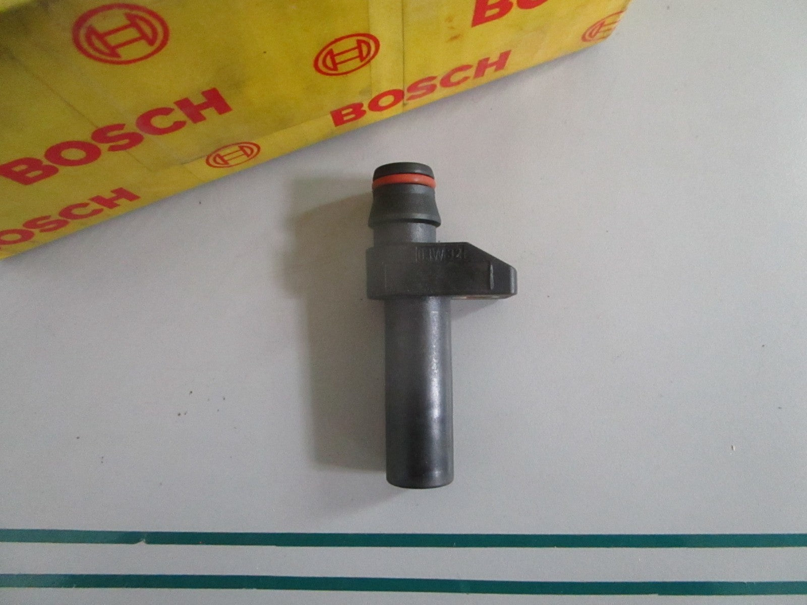 NEW OEM 0031537428 0281002123 Mercedes-Benz Bosch Crankshaft Sensor 0820