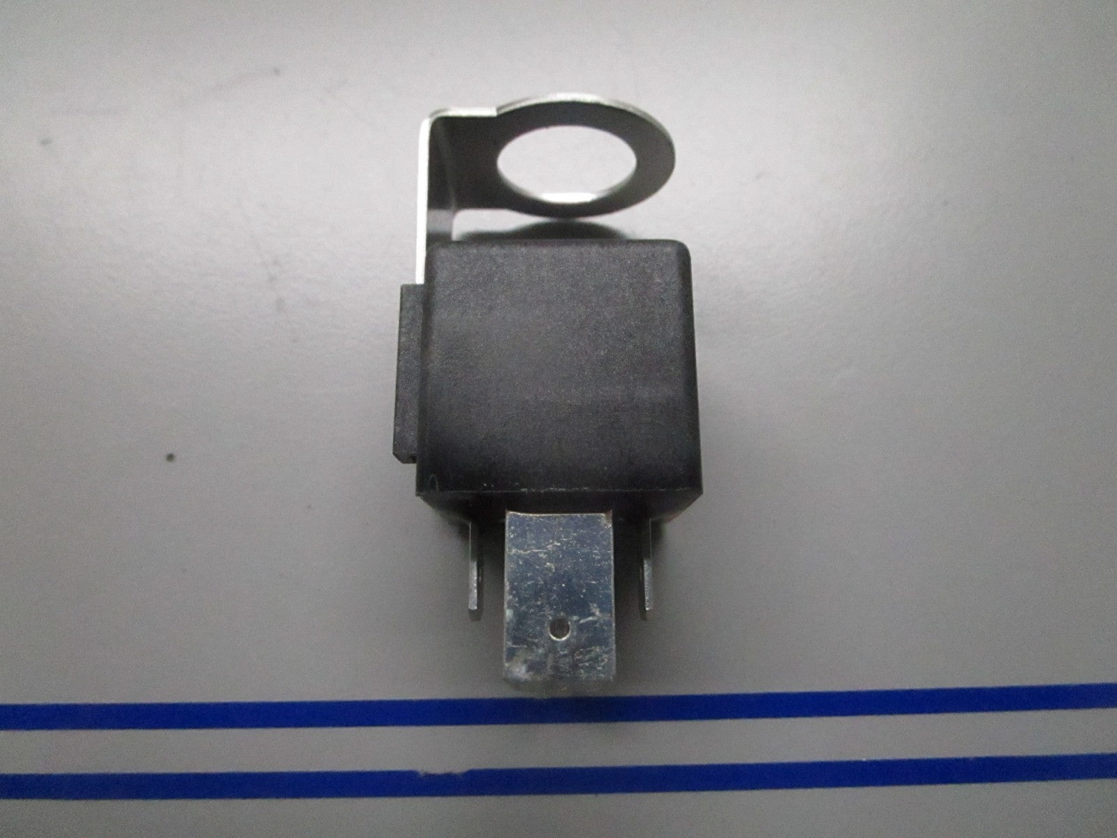 *NEW OEM* 0810 OMC Johnson Evinrude 70AMP Relay 586233 0586233