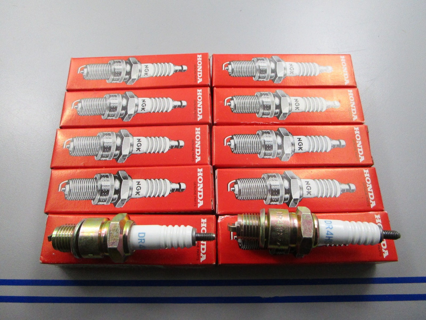 *NEW OEM* (LOT OF 10) 0810 Honda Spark Plug 98066-54716 DR4HS