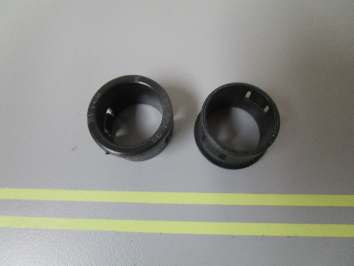 *NEW OEM* (LOT OF 2) 0810 OMC Johnson Evinrude Bushing 321243 0321243