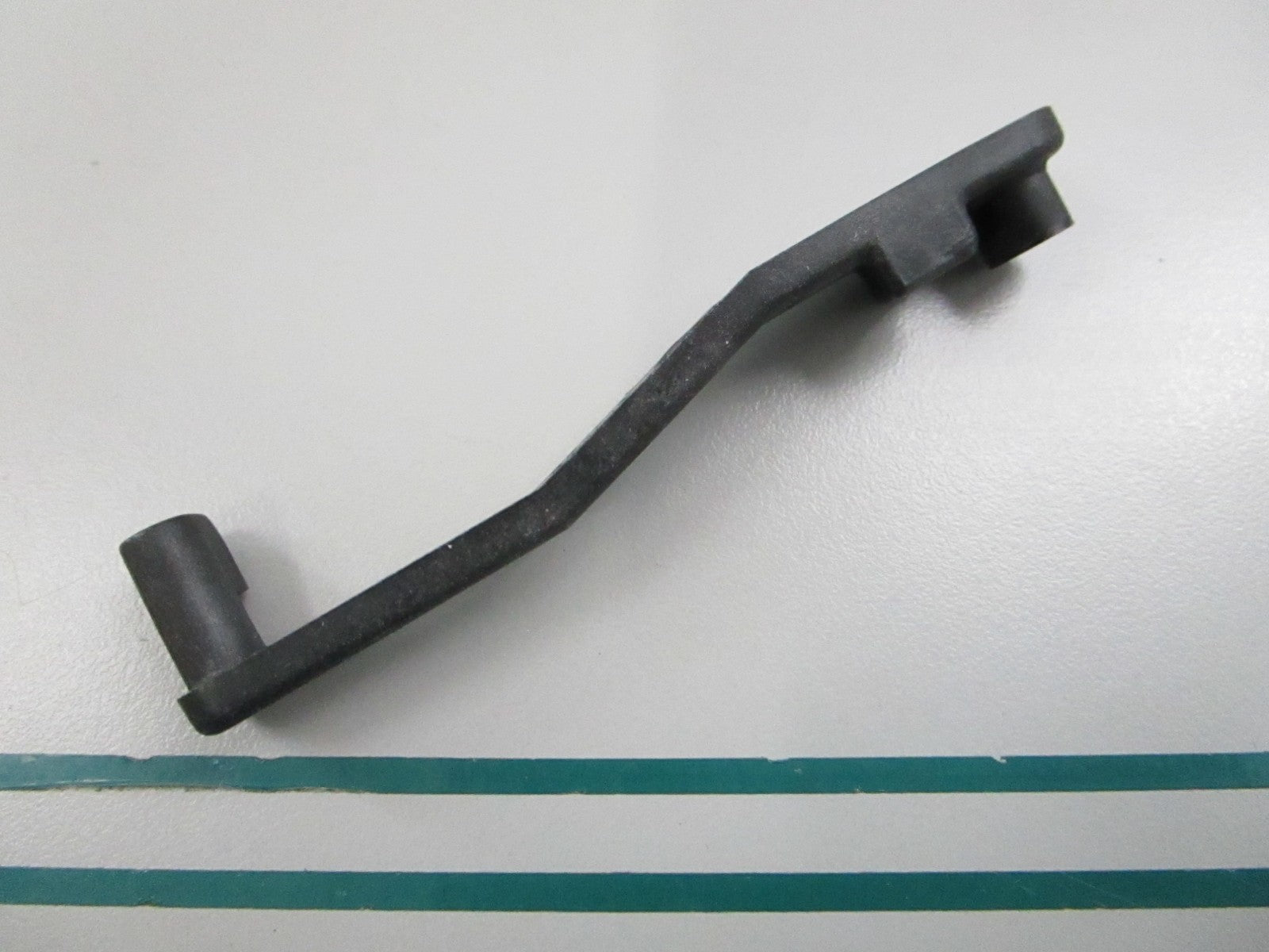 NEW OEM 910152 0910152 OMC Johnson Evinrude Arm 0810