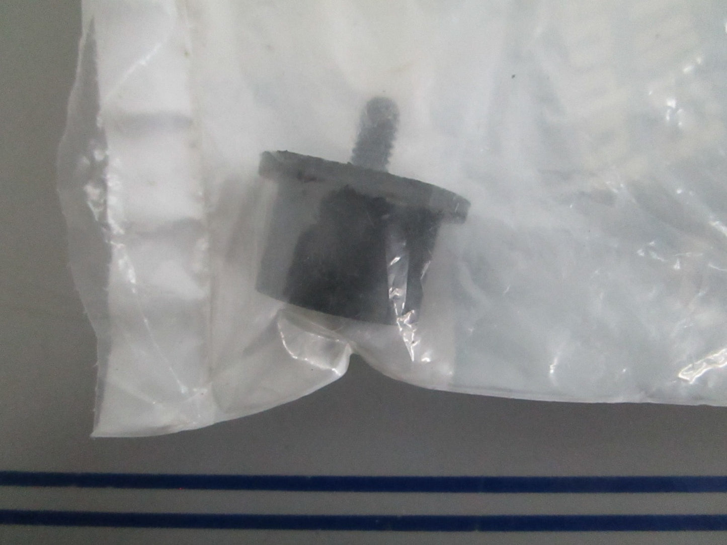 *NEW OEM* 0820 OMC Johnson Evinrude Starter Housing Mount 332610 0332610