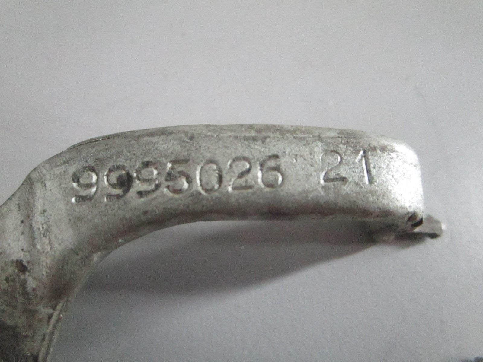 NEW OEM 9995026 Volvo Penta Pliers 0820
