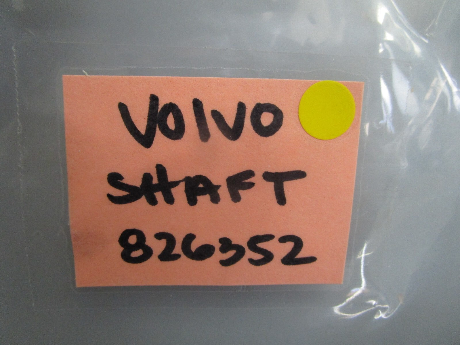 *NEW OEM* 0810 Volvo Penta Shaft 826352