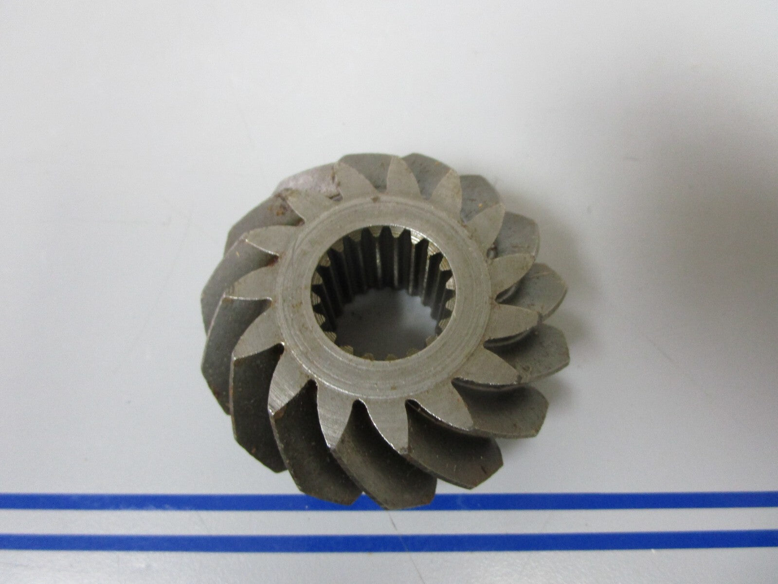 *NEW OEM* 0810 OMC Johnson Evinrude Pinon Gear 313258 0313258