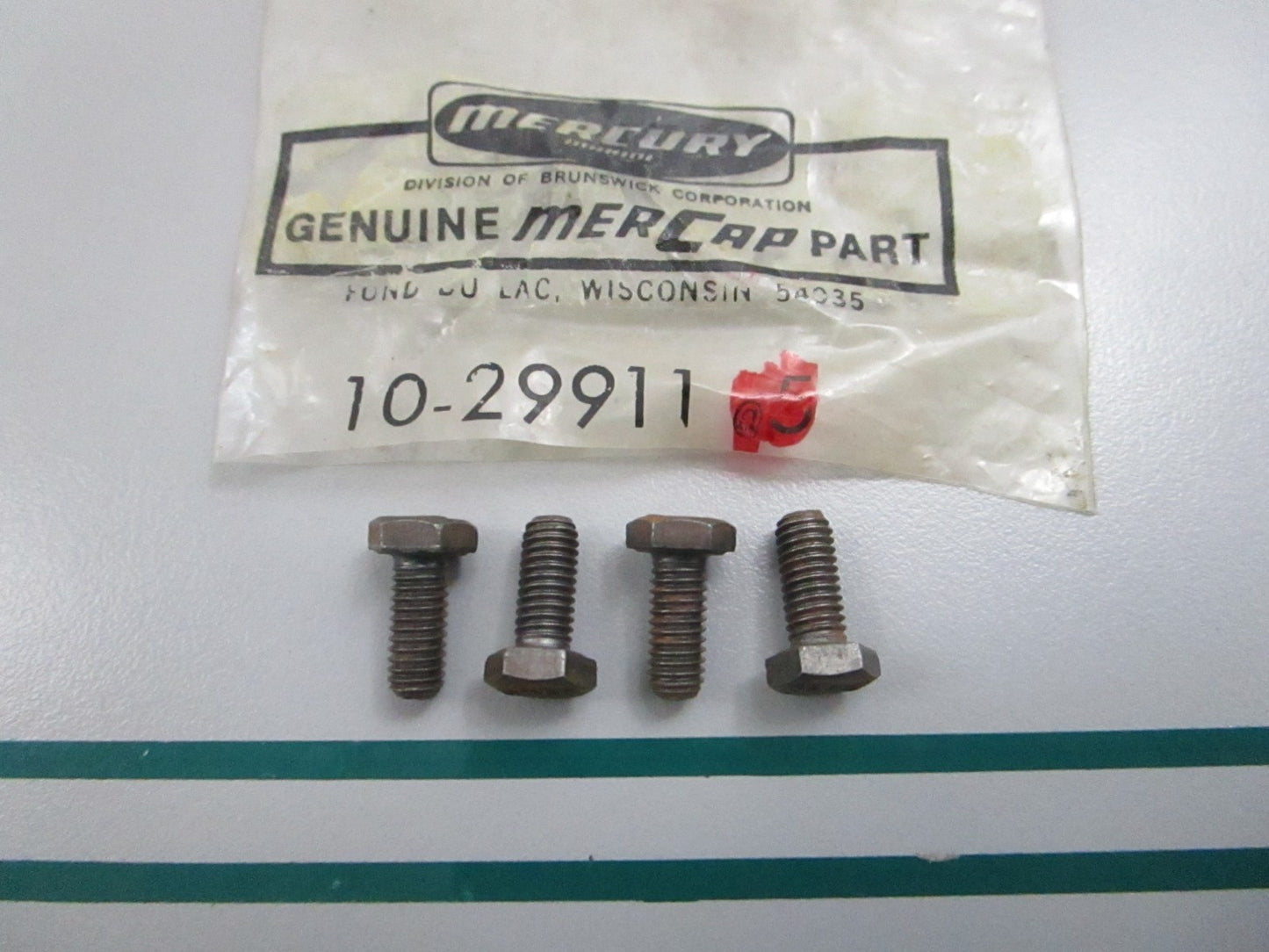 NEW OEM (LOT OF 4) 10-29911 Mercury Quicksilver Screw 0810
