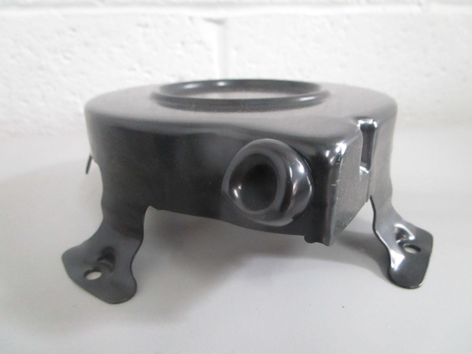 NEW OEM 693904 Briggs & Stratton Rewind Starter Housing 0820