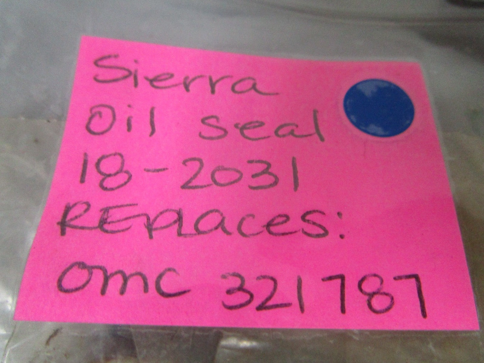 NEW 18-2031 Replaces: OMC 321787 Sierra Oil Seal 0810