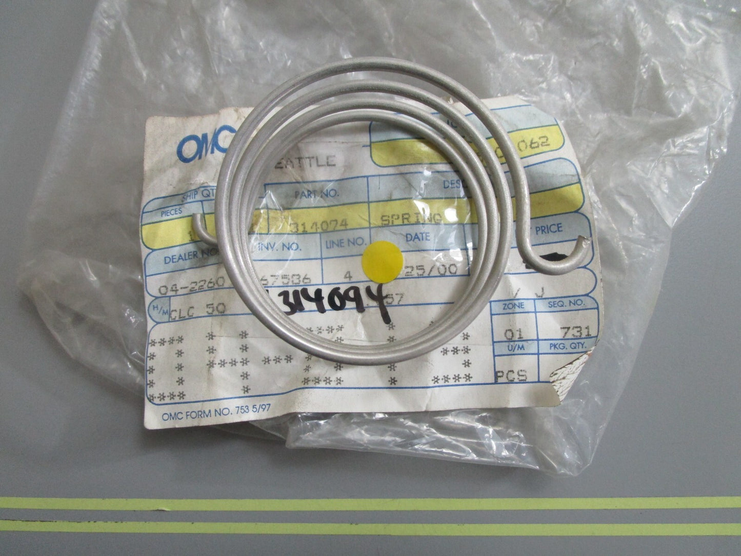 *NEW OEM* 0810 OMC Johnson Evinrude Spring 314074 0314074