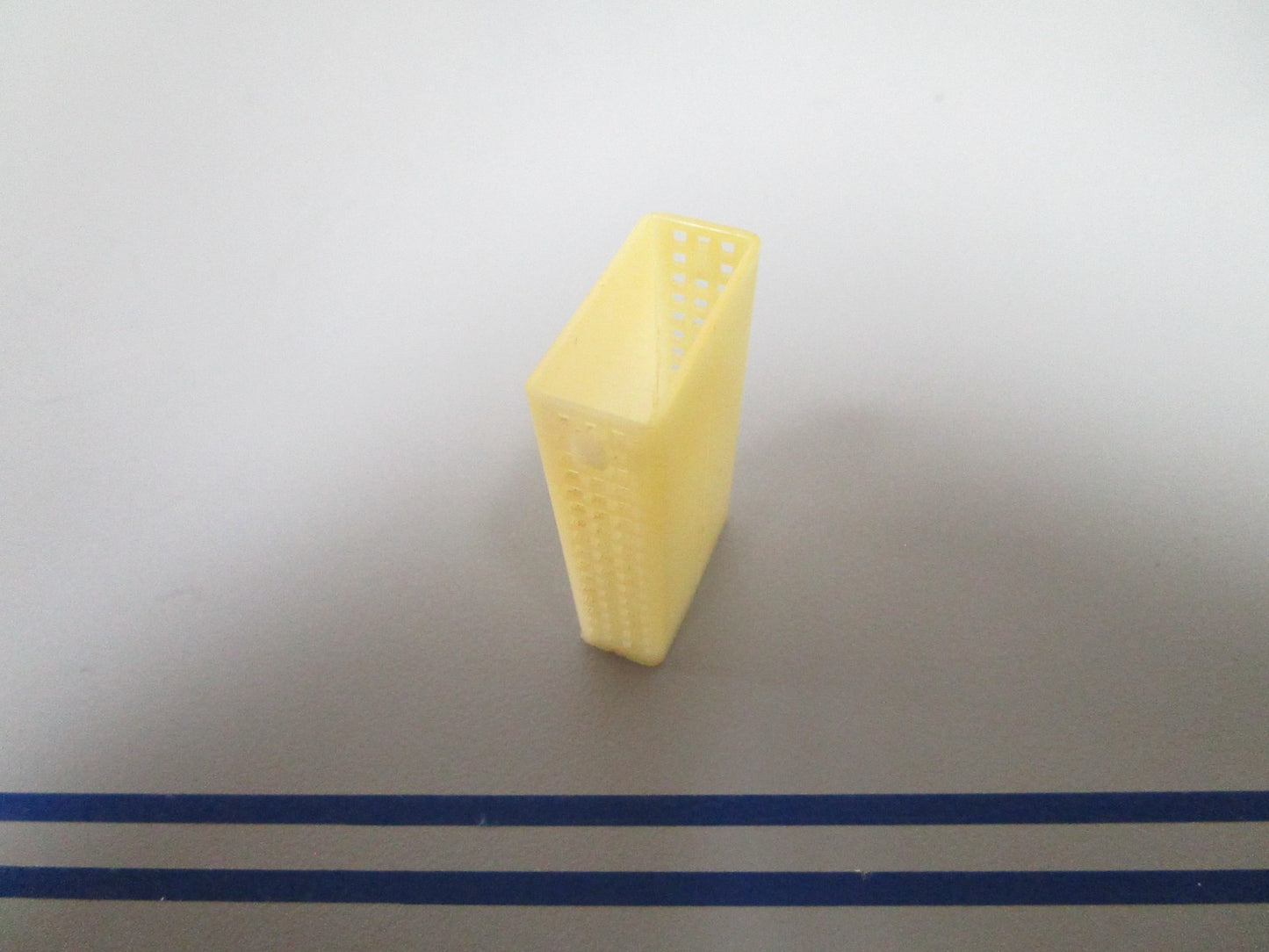 NEW OEM 318991 0318991 OMC Johnson Evinrude Water Intake Screen 0720